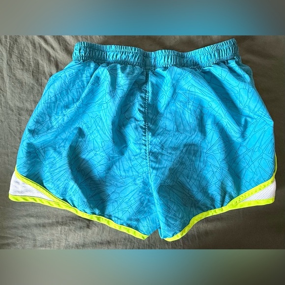 💨 Under Armour HeatGear Running Shorts - small - Picture 3 of 5